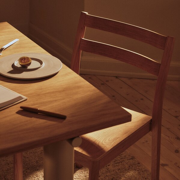 FERM LIVING Jídelní židle Boda, Dark Stained Beech