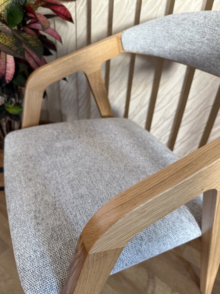 Massivo.cz Jídelní sestava Mona 100-138 cm s židlemi Frame Soft (Diosa 84)