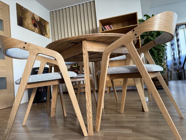 Massivo.cz Jídelní sestava Mona 100-138 cm s židlemi Frame Soft (Diosa 84)