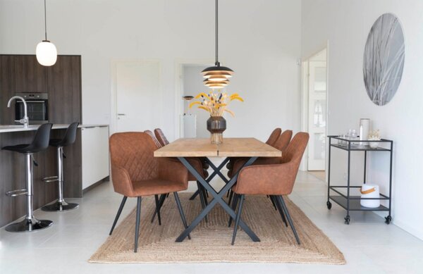 Nordic Living Hnědá koženková jídelní židle Malvik