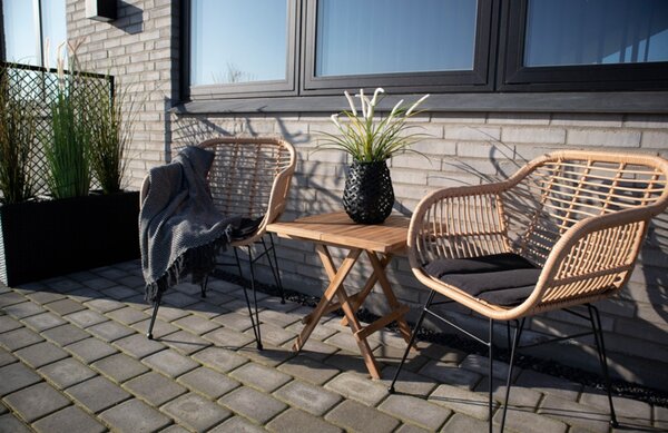 Nordic Living Teakový zahradní odkládací stolek Jai 50 x 50 cm