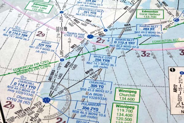 DIMEX | Vliesová fototapeta Mapa navigace letadel MS-5-1492 | 375 x 250 cm| zelená, modrá, bílá