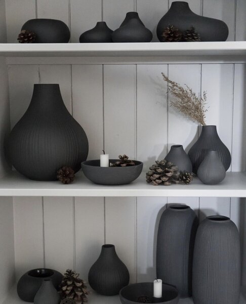 Storefactory Scandinavia Keramický svícen Lidatorp M - Dark Grey SF103
