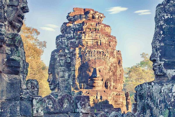 DIMEX | Vliesová fototapeta Chrám Bayon MS-5-1677 | 375 x 250 cm| modrá, hnědá, šedá