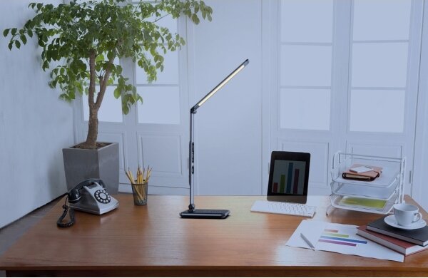 Immax 09105L - LED+CCT Stm. stolní lampa s bezd. nab. QI IDEAL 8,5W/230V