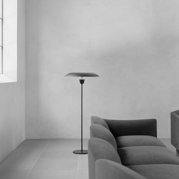 NEW WORKS Stojací lampa Kantarell, Black