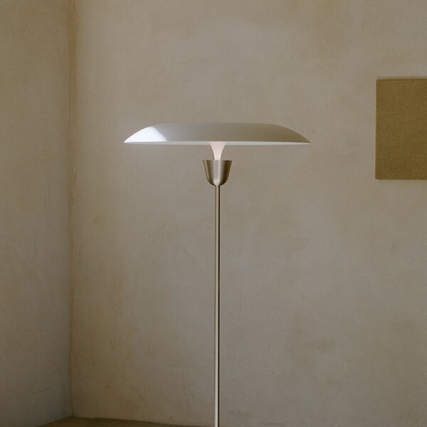 NEW WORKS Stojací lampa Kantarell, Black