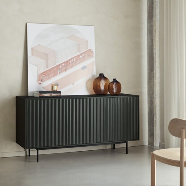 Černá lakovaná komoda Teulat Sierra 159 x 42 cm