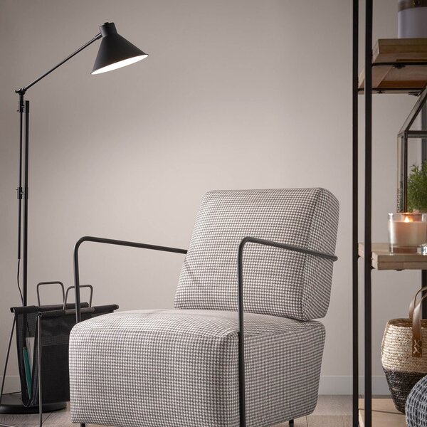 Černá kovová stojací lampa Kave Home Dione 220 cm
