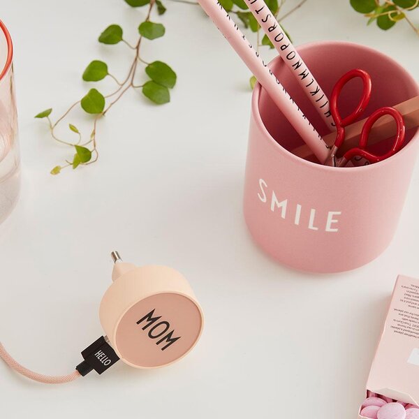 Design Letters Porcelánový hrnek SMILE - Pink DL152