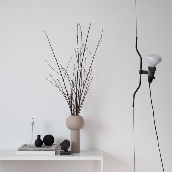 COOEE Design Svícen Candlestick Sand - 21 cm CED307