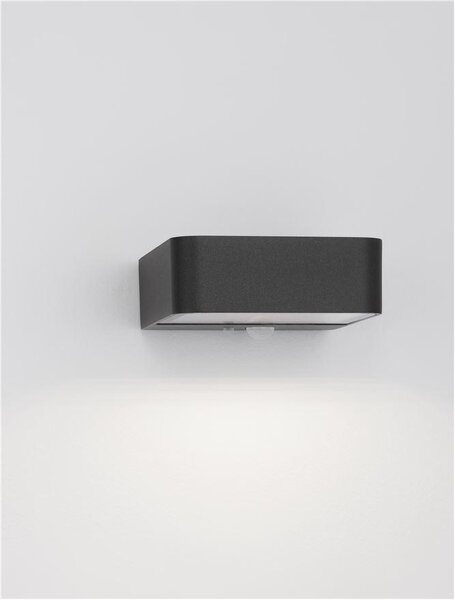 Nova Luce Venkovní nástěnné svítidlo TREDO, LED 2W 3000K 3.7V 106st. IP65, solární se senzorem