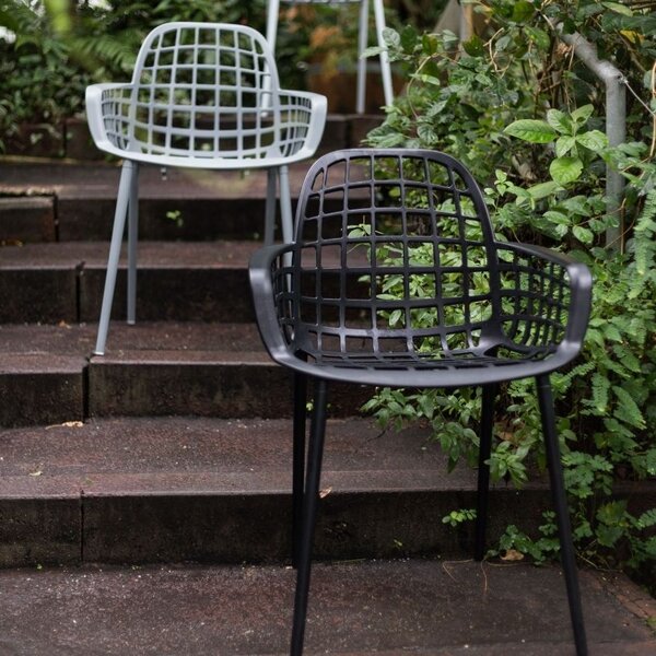 Světle šedá stohovatelná kovová židle ZUIVER ALBERT KUIP GARDEN