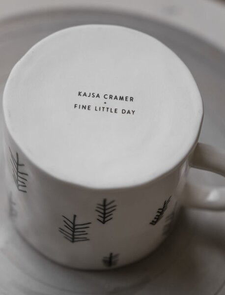 Fine Little Day Porcelánový hrnek s ouškem Tall FLD195