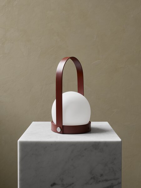 Audo Copenhagen Stolní lampa Carrie - Burned Red MN196