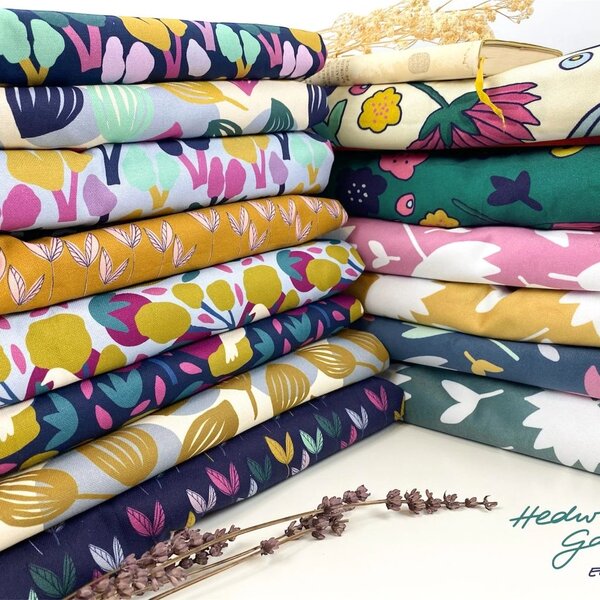 SWAFING Dekorační látka Dots & Leaves by Emjo Design listy a puntíky
