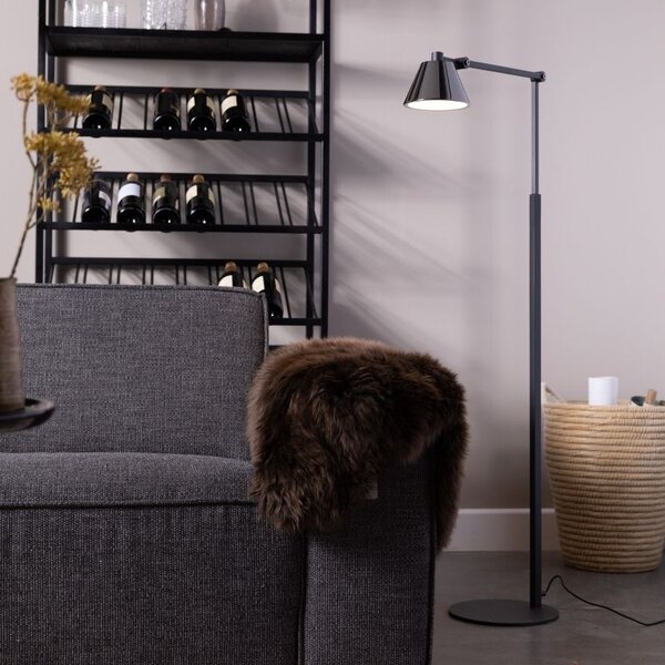Černá kovová stojací lampa ZUIVER LUB