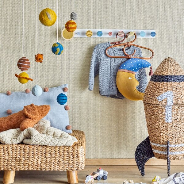 Barevný lakovaný nástěnný věšák Bloomingville Space 55 cm
