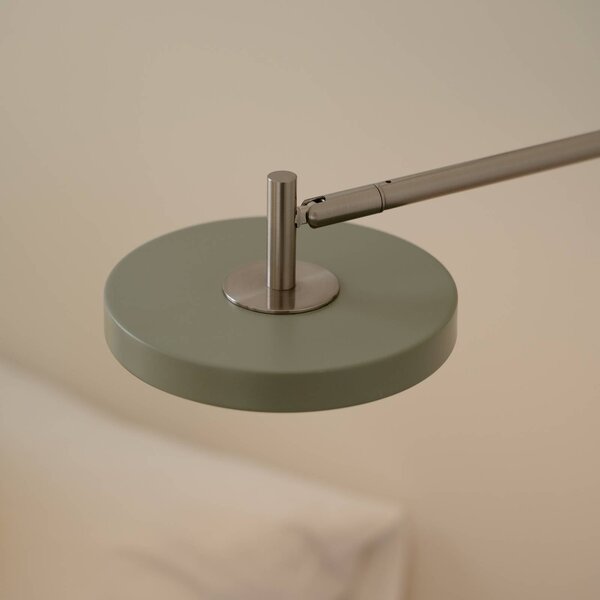UMAGE Nástěnné světlo LED Asteria Long, olivově zelená, ocel, pevné zapojení, stmívatelný, Zelená, Ložnice, kov, Design
