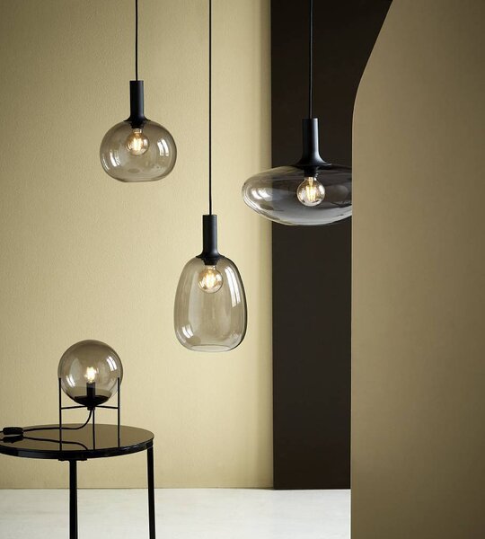 NORDLUX Alton závěsné svítidlo z kouřového skla Varianta: Ø 250 x 330 mm, 60 W, černá / kouřová