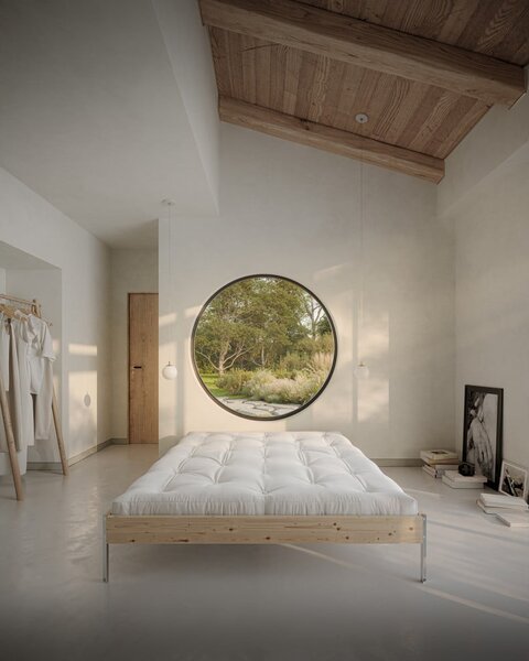 Dvoulůžková postel z borovicového dřeva s roštem v přírodní barvě 180x200 cm Core – Karup Design