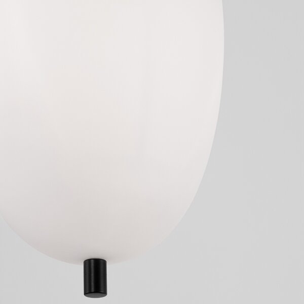 Opálově bílé skleněné závěsné světlo Nova Luce Lato 15,8 cm s černým zavěšením