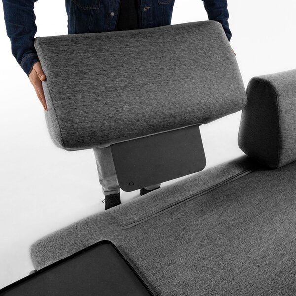 Tmavě šedá látková třímístná pohovka Kave Home Compo 232 cm