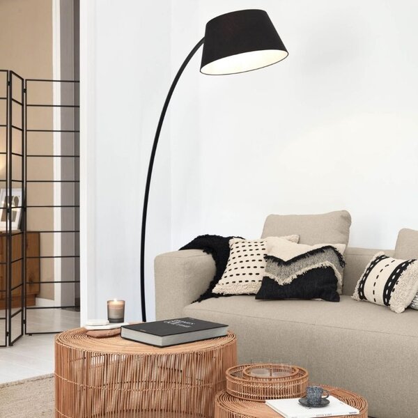 Černá kovová stojací lampa s mramorem Kave Home Juhe