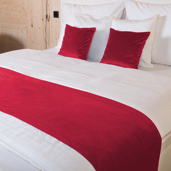 Biante Sametový přehoz/běhoun na postel Velvet Premium SVP-049 Jahodově červený Na míru