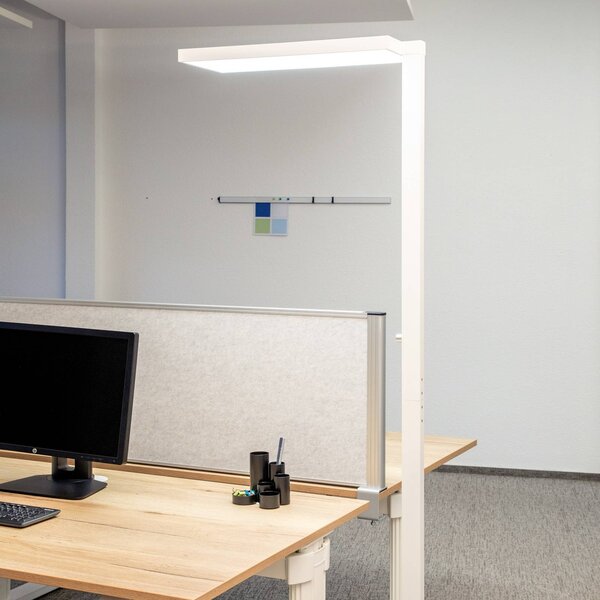 Maul LED stojací lampa do kanceláře MAULjura, bílá, hliník, 196,5 cm, 4000 K, stmívatelný, Bílá / opál, Pracovna / kancelář, Hliník, Moderní
