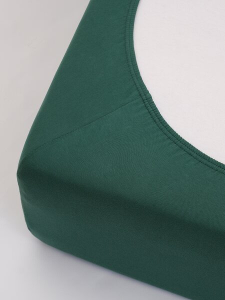 MK Lůžkoviny Jersey prostěradlo s elastanem 120 × 200 cm – tmavě zelené