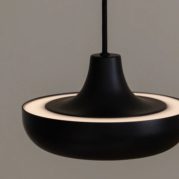 Umage Závěsné LED svítidlo CASSINI, 14W, Ø 20 cm, 3000K nestmívatelné Barva: Černá