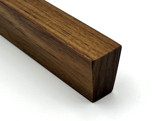 In-Design Nábytková úchytka NODY ořech americký lakovaný Rozteč úchytky (mm): 128