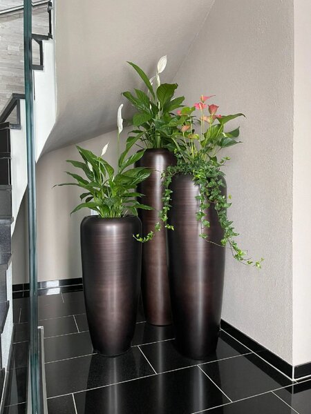 Luxusní květináč CAVITA, sklolaminát, výška 75 cm, černo-hnědý hedvábný mat