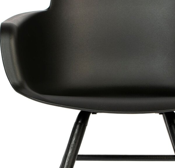 Černá plastová jídelní židle ZUIVER ALBERT KUIP ALL BLACK s područkami