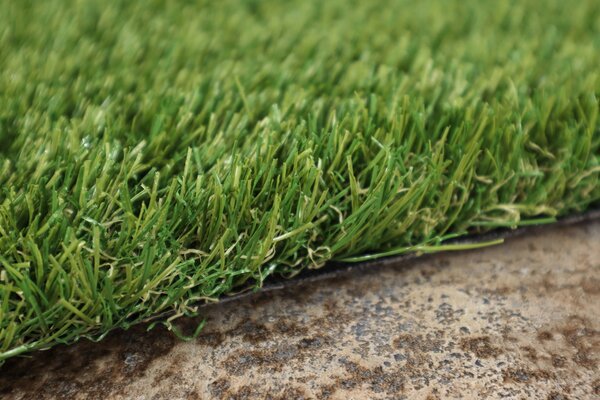 Europe Grass, Metrážní umělá tráva Rosalia, vyříznout kruh, šíře 4m, zelená