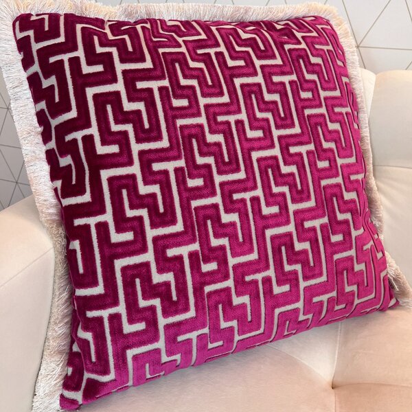 BOHOLOGY Růžový sametový povlak na polštář Labyrinth 50 x 50 cm s třásněmi