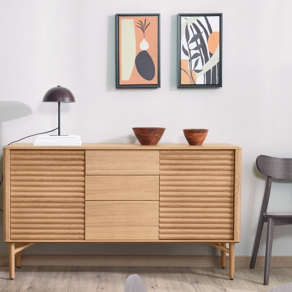 Vínově červená kovová stolní lampa Kave Home Aleyla