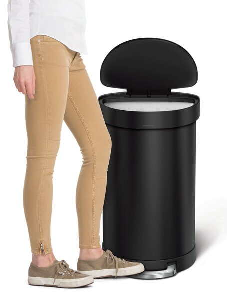Pedálový odpadkový koš Simplehuman – 45 l, půlkulatý, matná černá ocel, rám na sáčky