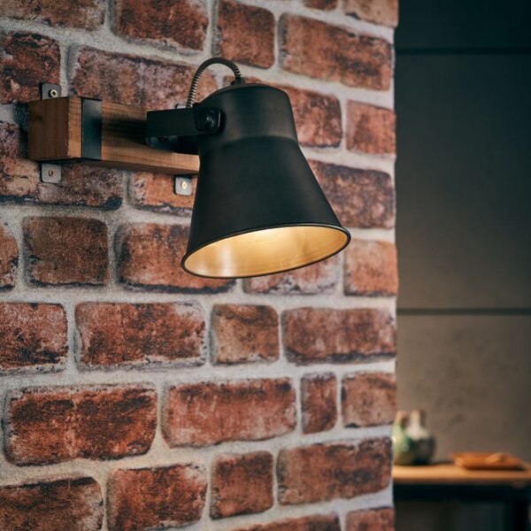 Brilliant 82110/46 PLOW - Nástěnná industriální lampa z pálené oceli a dřeva , 1 x E27 (Nástěnná lampička bez vypínače se dřevěnou monturou)