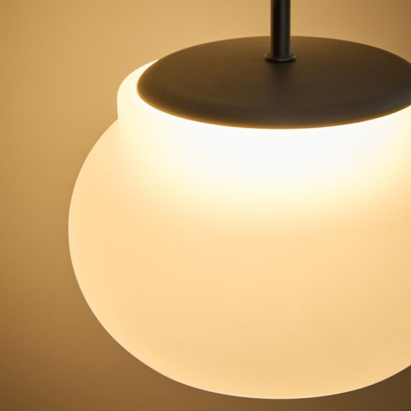 Kave Home Stříbrné kovové závěsné LED světlo Leruna Ø20 cm