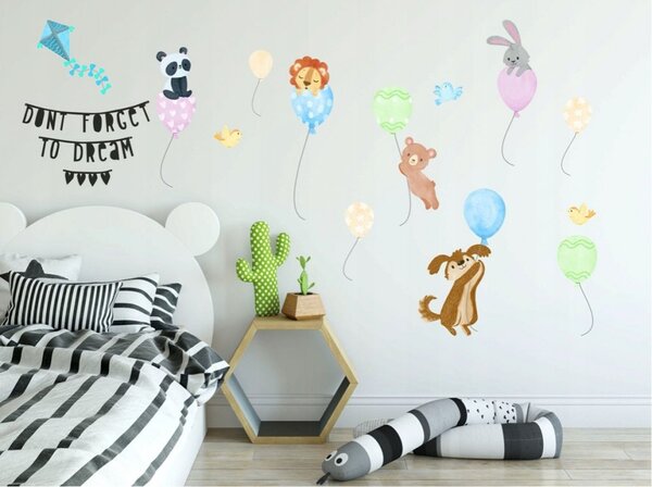 Barevná nálepka do dětského pokoje zvířátka s balony 60 x 120 cm