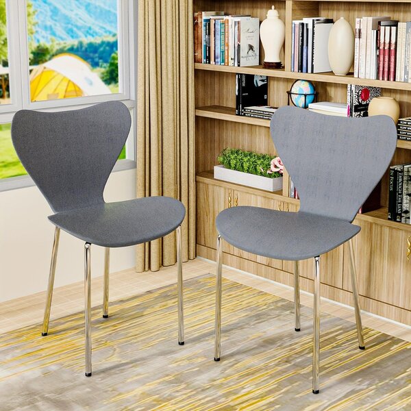 Jídelní židle – sada dvou stohovatelných plastových židlí v severském designu