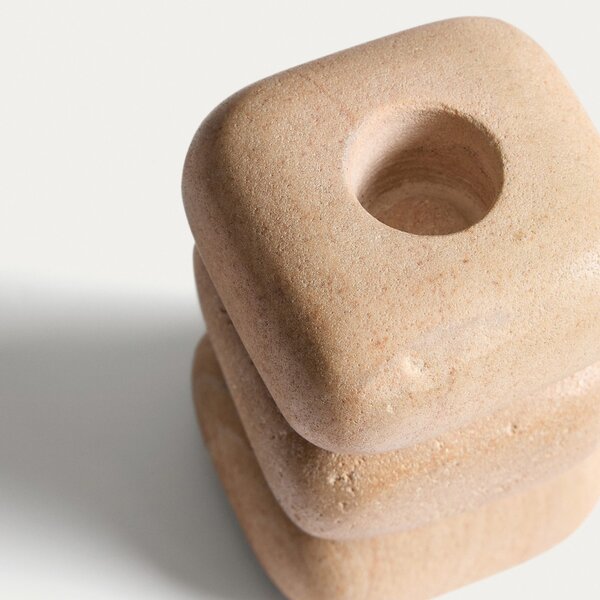 Kave Home Béžový mramorový svícen Liren 11 cm