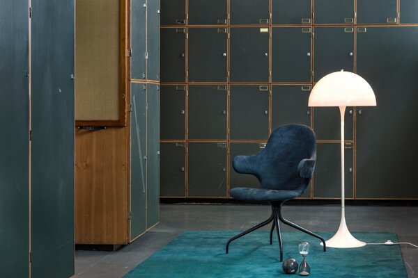 Stojací lampa Panthella Opal White