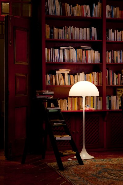 Stojací lampa Panthella Opal White