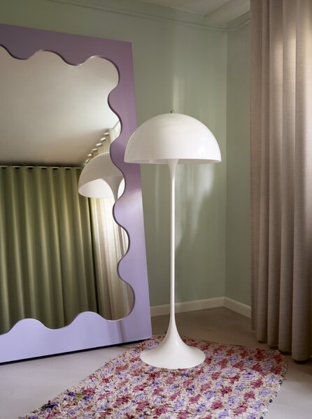 Stojací lampa Panthella Opal White