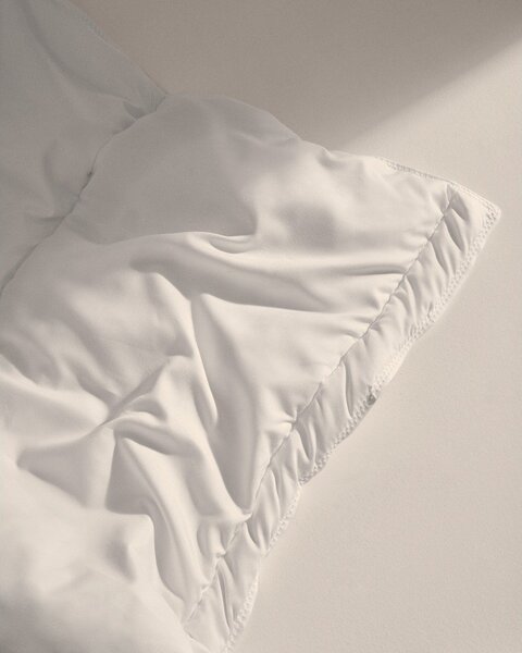 Celoroční přikrývka 240x220 cm Mistral – Kave Home
