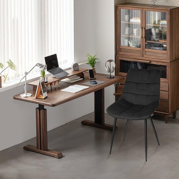 Sada dvou jídelních židlí – Černé sametové židle s vysokým opěradlem a kovovou konstrukcí