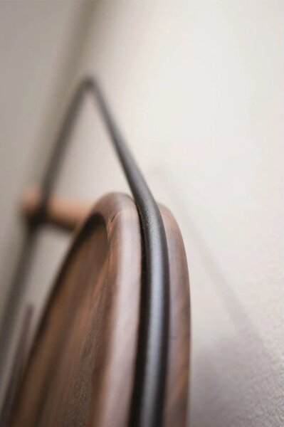 Designové nástěnné hodiny Nomon Eslabon Walnut Black 68cm